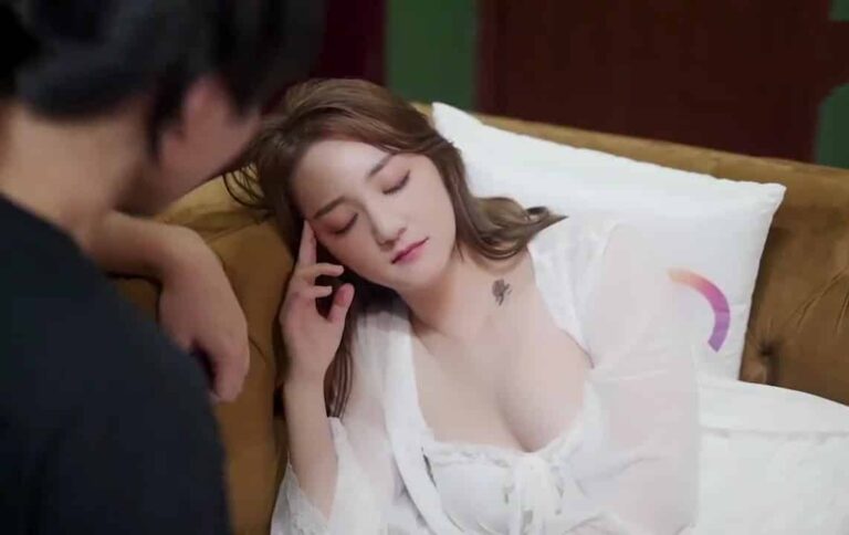 Poster of Cậu con trai mới lớn loạn luân cùng mẹ kế dâm đãng
