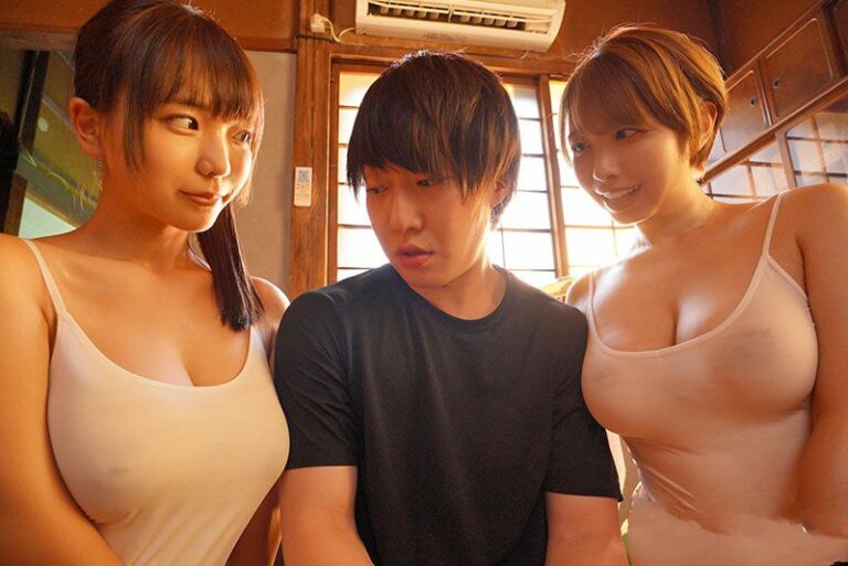 Poster of Cậu em trai ngây thơ được 2 cô chị gái ngực to đưa vào đời