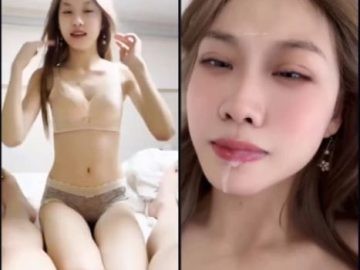 Poster of Địt em teen lồn non xinh tươi rồi bắn vào miệng em